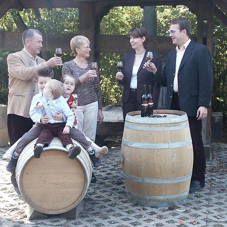 Weingut Seck Hotel Dolgesheim Екстериор снимка
